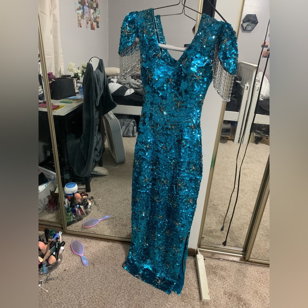 Landa fully silk and sequined prom/formal dress with slit
